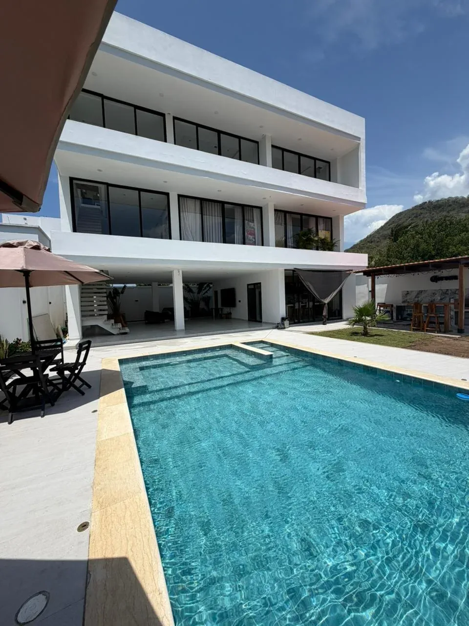 Galería exterior de Villa Silvia